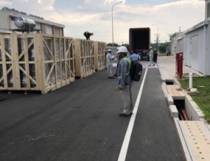 Tìm hiểu dịch vụ vận chuyển nhà xưởng bằng xe cẩu