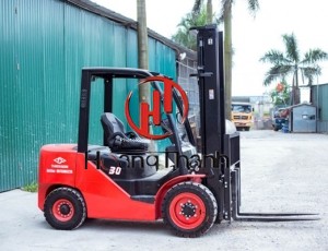 Thuê xe nâng theo giờ ở đơn vị nào là phù hợp và uy tín nhất?