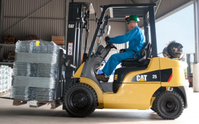 Công dụng của xe nâng hàng trong cuộc sống