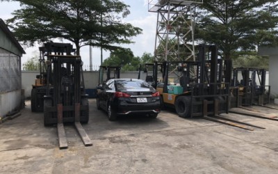 Ưu điểm và nhược điểm của việc thuê xe nâng hàng bạn nên biết