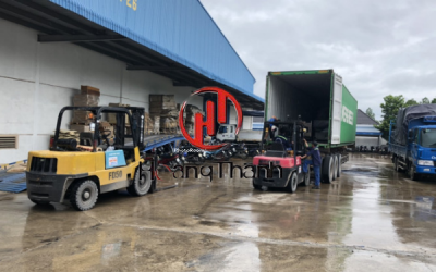 Những công dụng không thể bỏ qua của xe nâng hàng