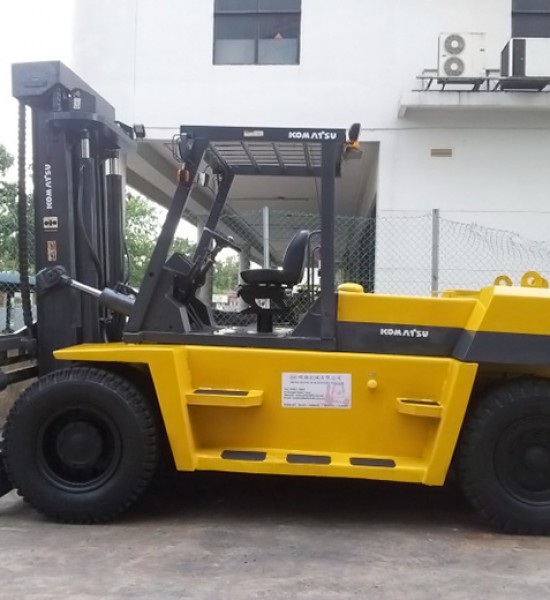 Xe nâng Komatsu 10 Tấn